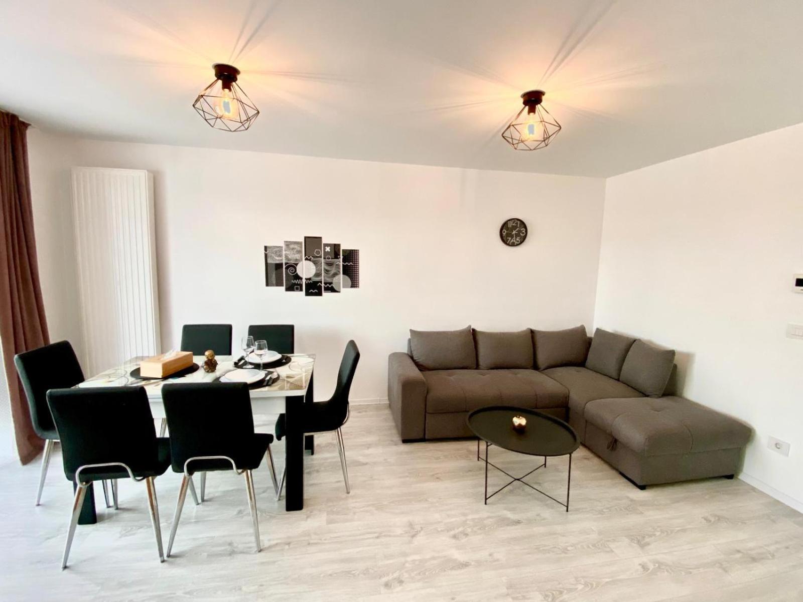 Jad - Luxury 3 Rooms & 2 Rooms Apartments In Kasper, Near Coresi Mall Braszów Zewnętrze zdjęcie