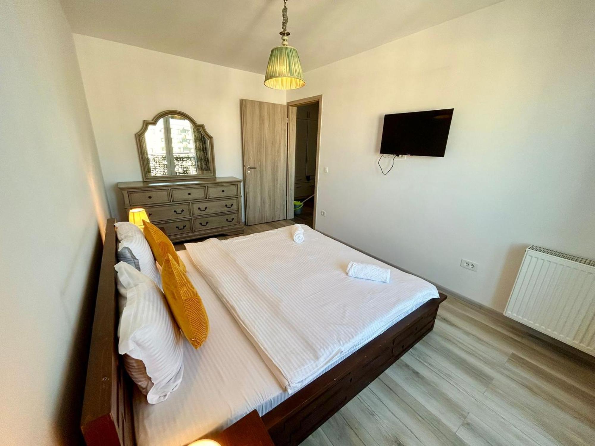 Jad - Luxury 3 Rooms & 2 Rooms Apartments In Kasper, Near Coresi Mall Braszów Zewnętrze zdjęcie