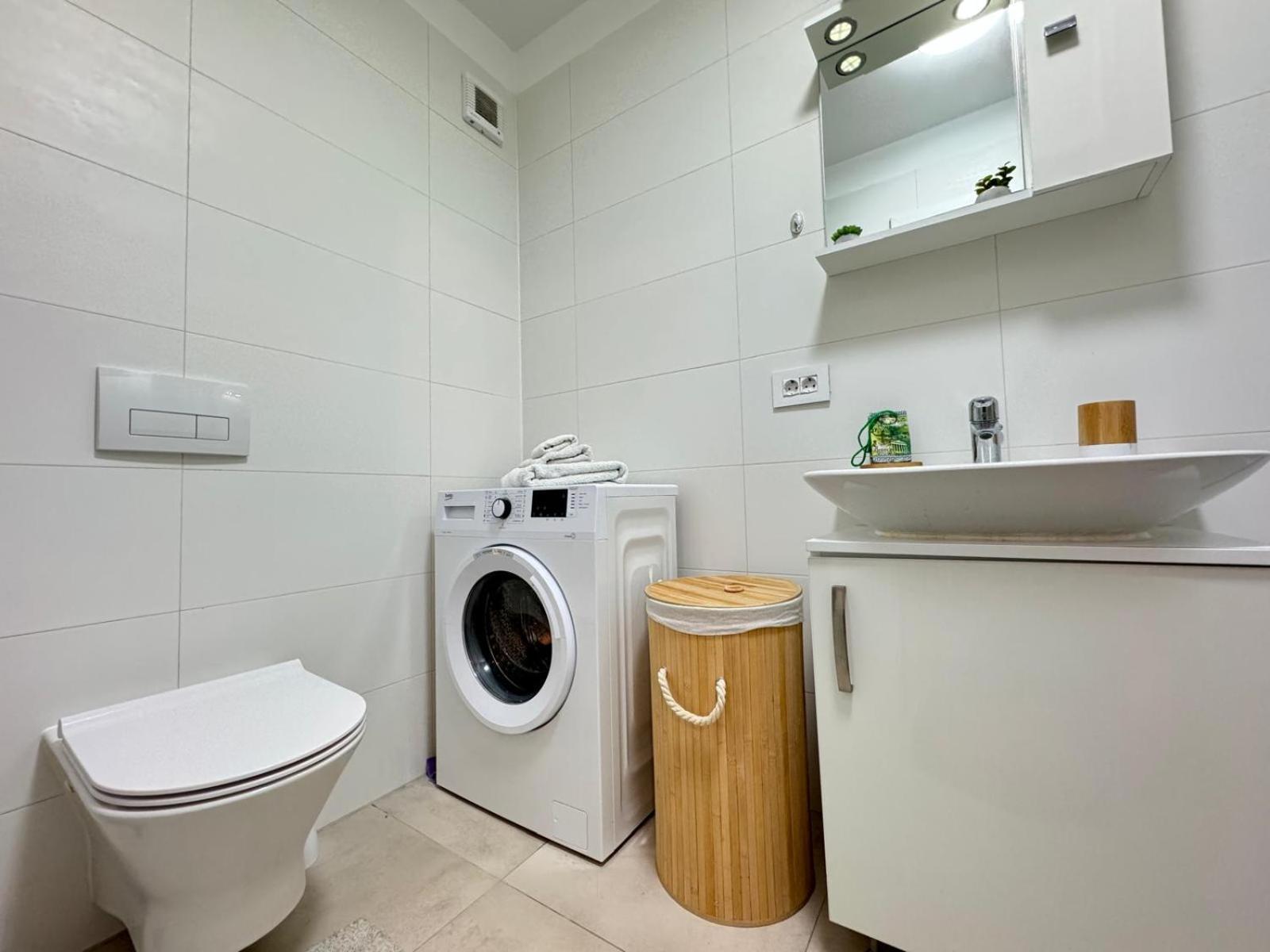 Jad - Luxury 3 Rooms & 2 Rooms Apartments In Kasper, Near Coresi Mall Braszów Zewnętrze zdjęcie