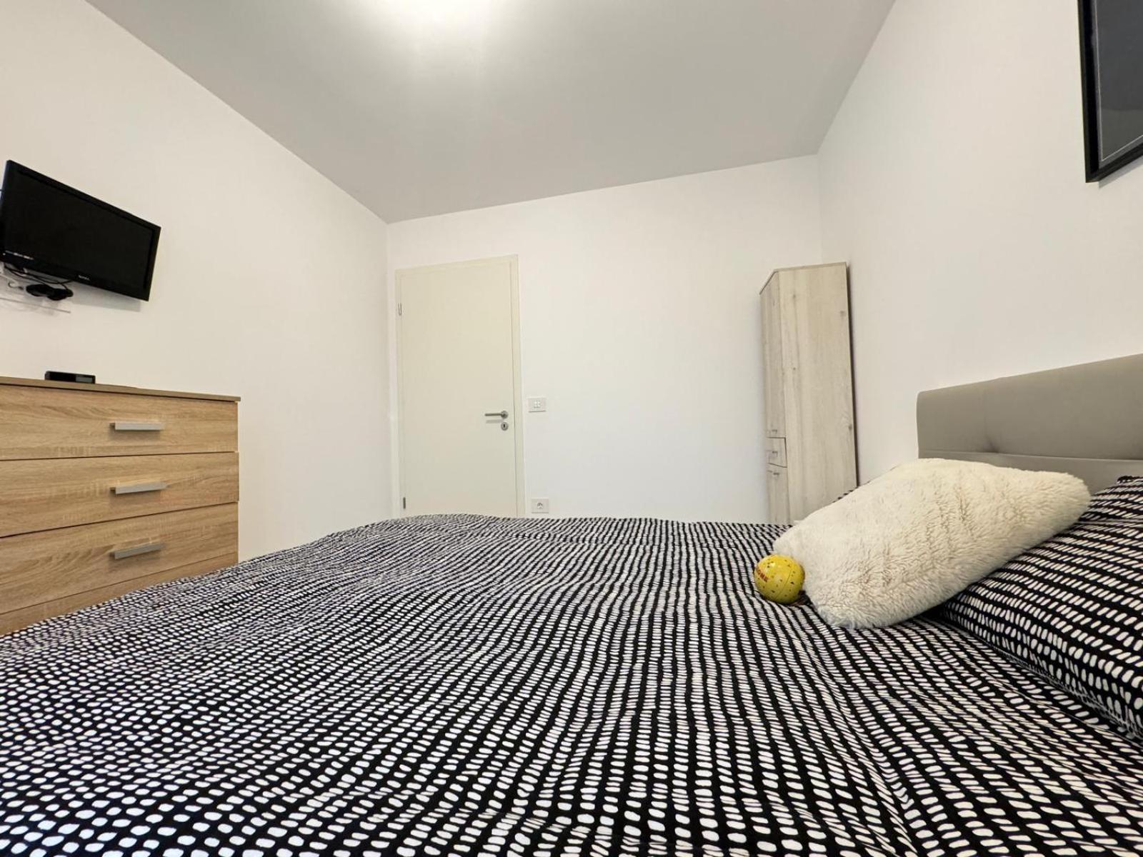 Jad - Luxury 3 Rooms & 2 Rooms Apartments In Kasper, Near Coresi Mall Braszów Zewnętrze zdjęcie